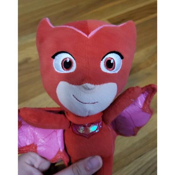 PJ Masks Owlette Plush Toy – Red Superhero Girl – Just Play – 9” – Wings - Picture 6 of 12